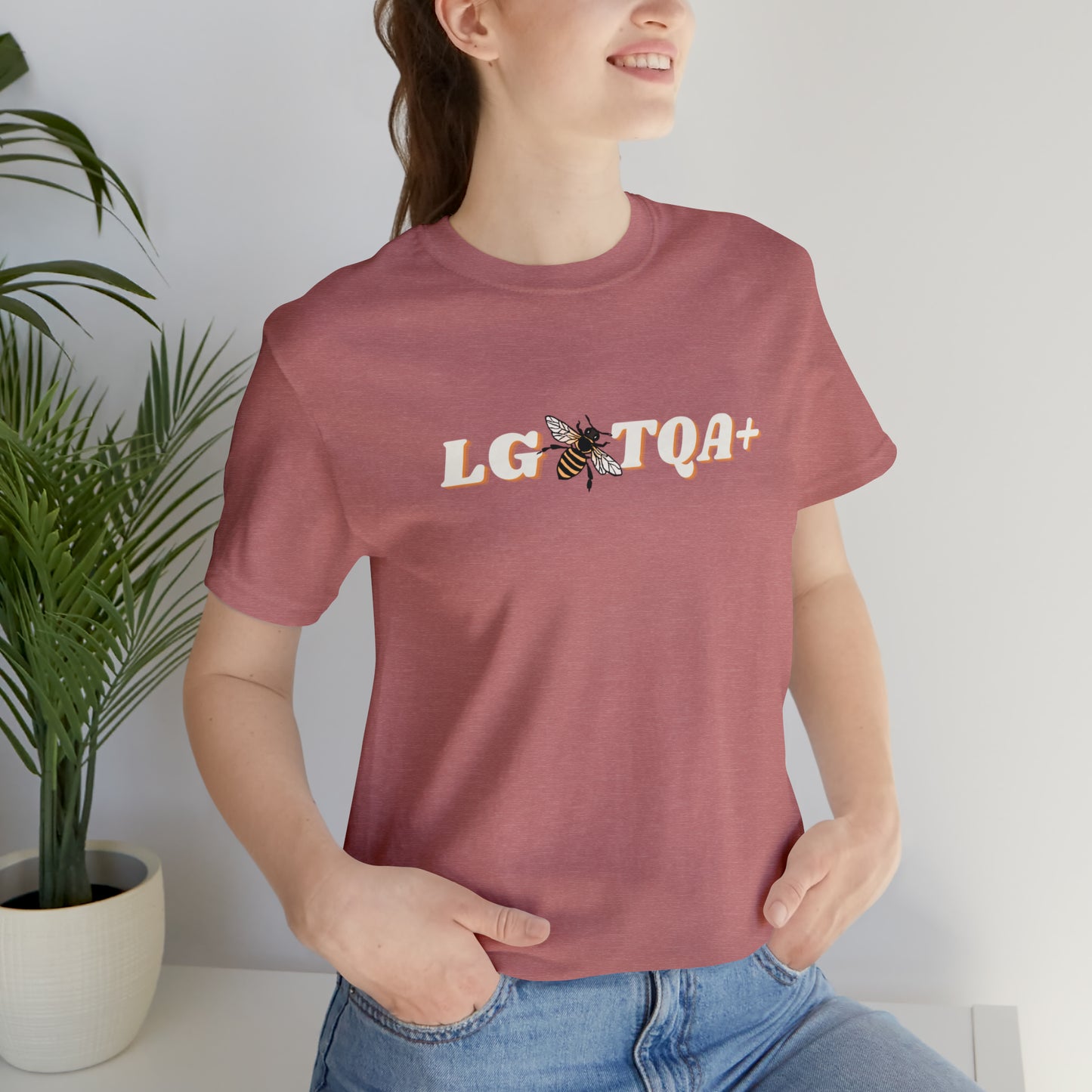 LG bee TQ Unisex Jersey Short Sleeve Tee